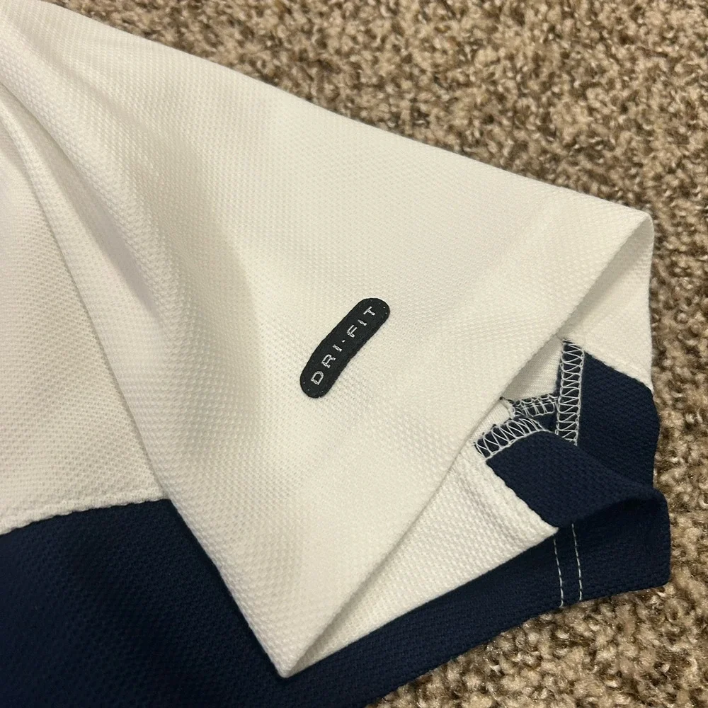 Vintage Nike Team UConn Huskies Polo Shirt Mens XL White Embroidered Dri-FIT